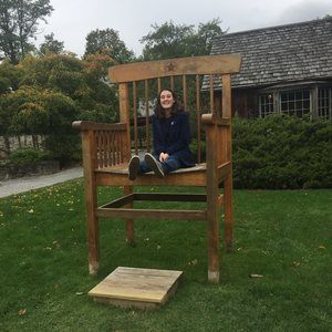 Meet your Posher, Lizzie